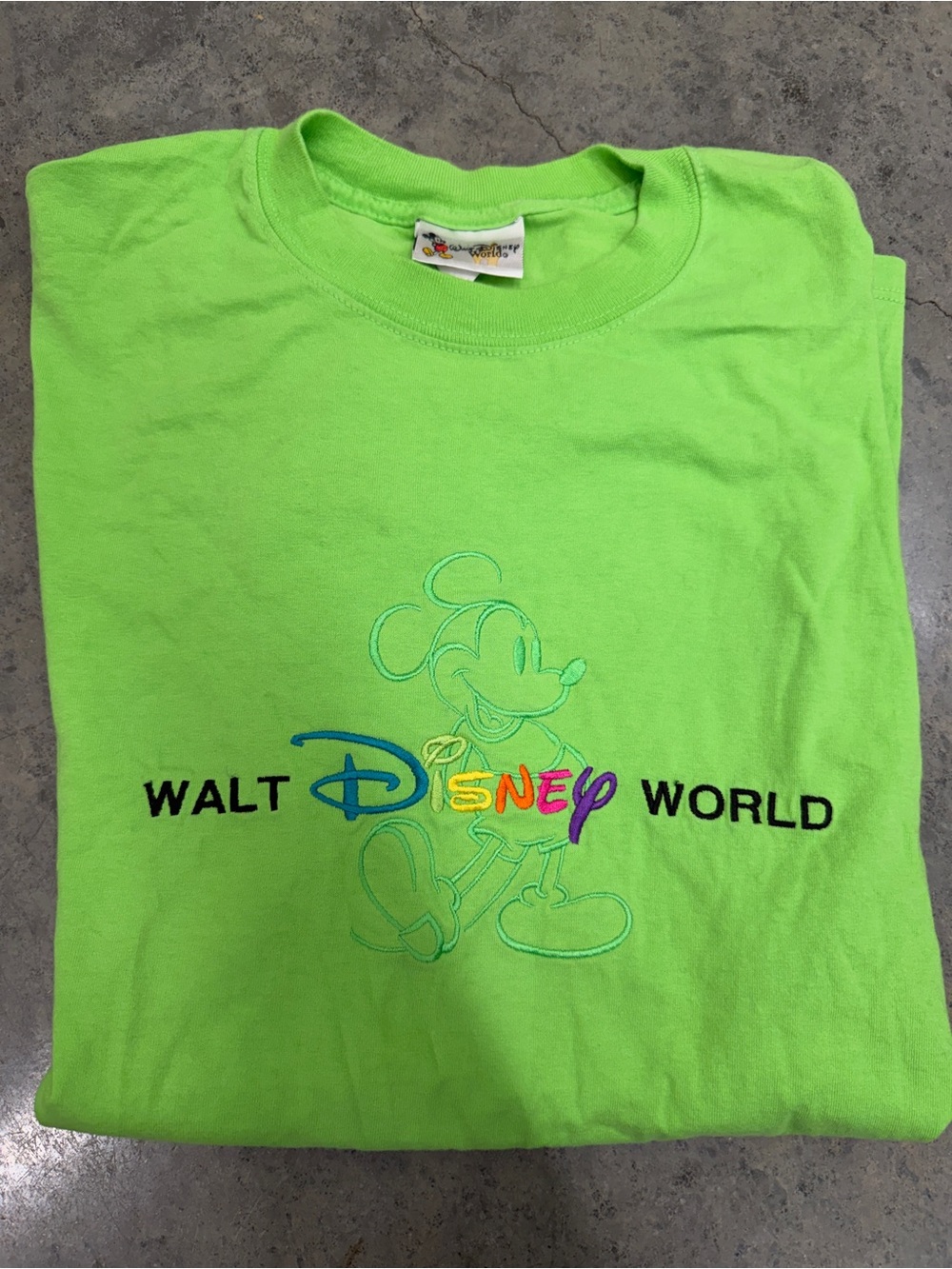 Walt Disney World Mickey Mouse Embroidered Logo Neon Green Graphic T-Shirt XL